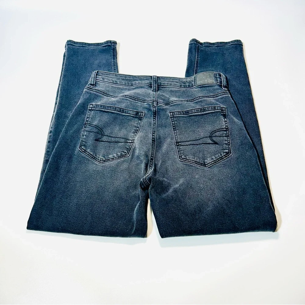 American Eagle Outfitters jeans Mom jeans high rise jeans gray women size 6